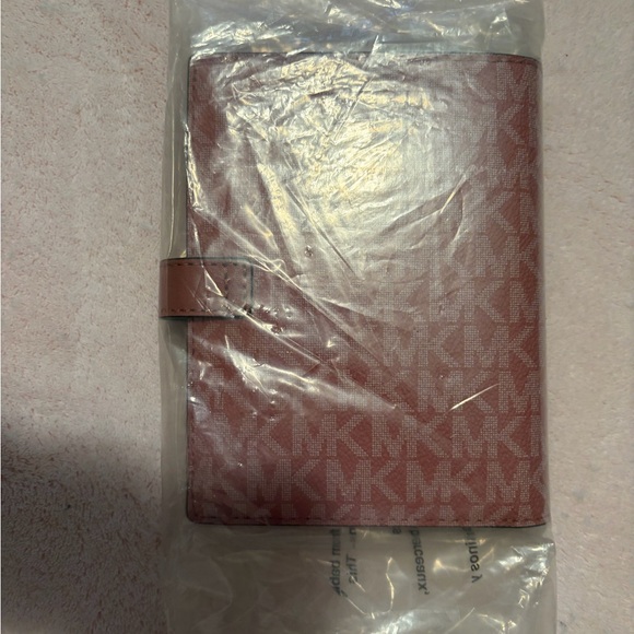 NWT Michael Kors Raspberry Pink Passport Wallet. - Picture 2 of 3